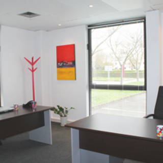 Bureau privé 18 m² 3 postes Location bureau Avenue de l'Europe Ramonville-Saint-Agne 31520 - photo 1